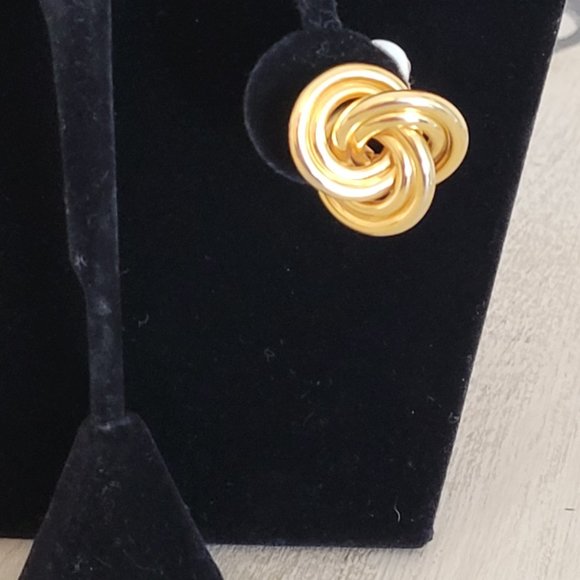 Erwin Pearl Knot Earrings - Picture 8 of 9